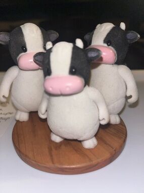 Plush Cow Trio Decorative Figurines -Moosical Moo cow family